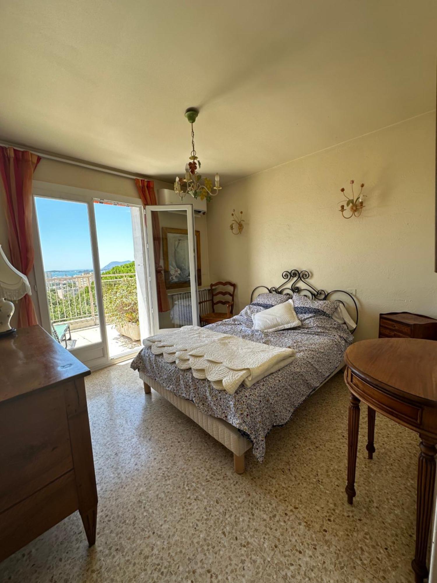 Appartamento T4 Avec Terrasse Et Garage Prive Tolone Esterno foto