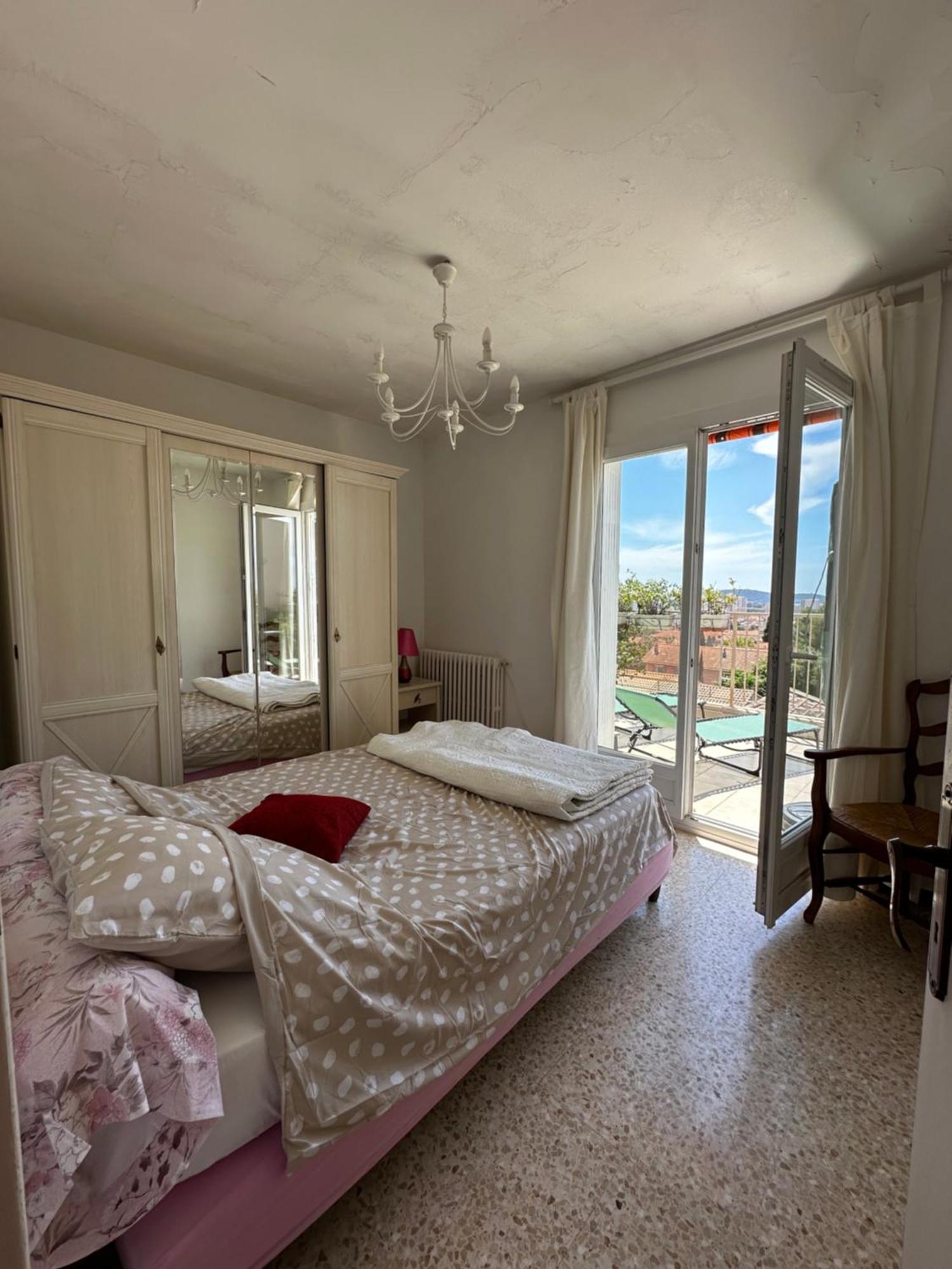 Appartamento T4 Avec Terrasse Et Garage Prive Tolone Esterno foto